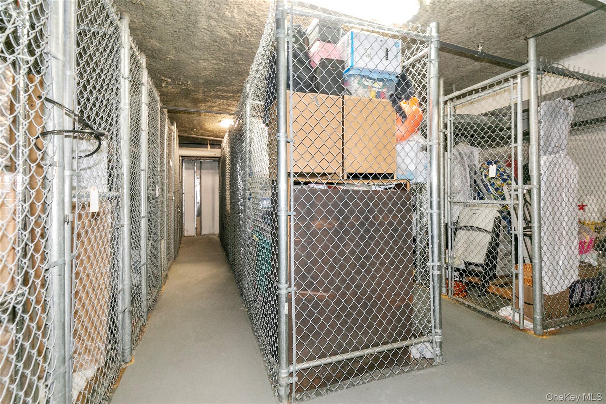 12 BOND Street # 4C, Great Neck, NY 11021