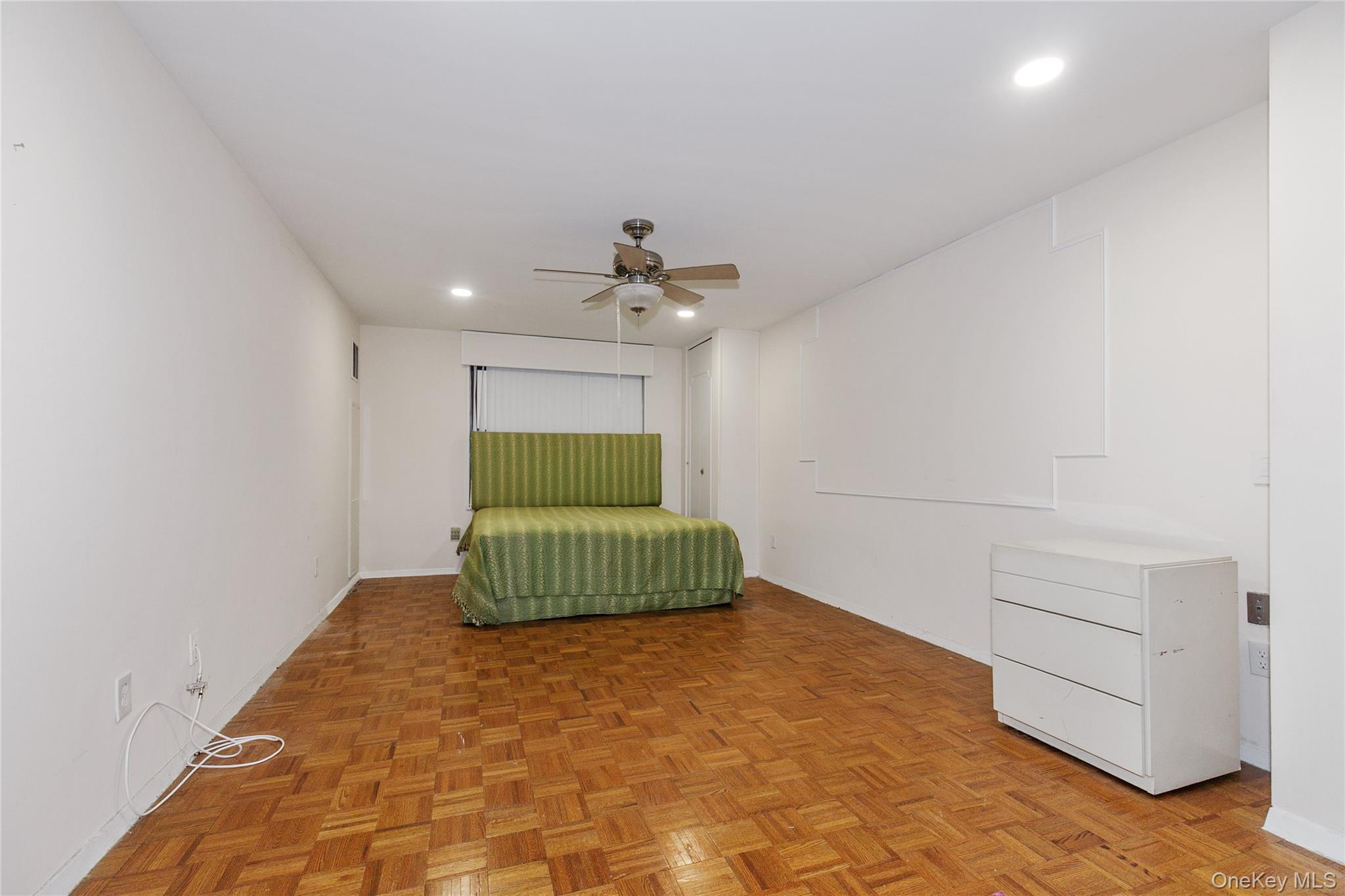 12 BOND Street # 4C, Great Neck, NY 11021