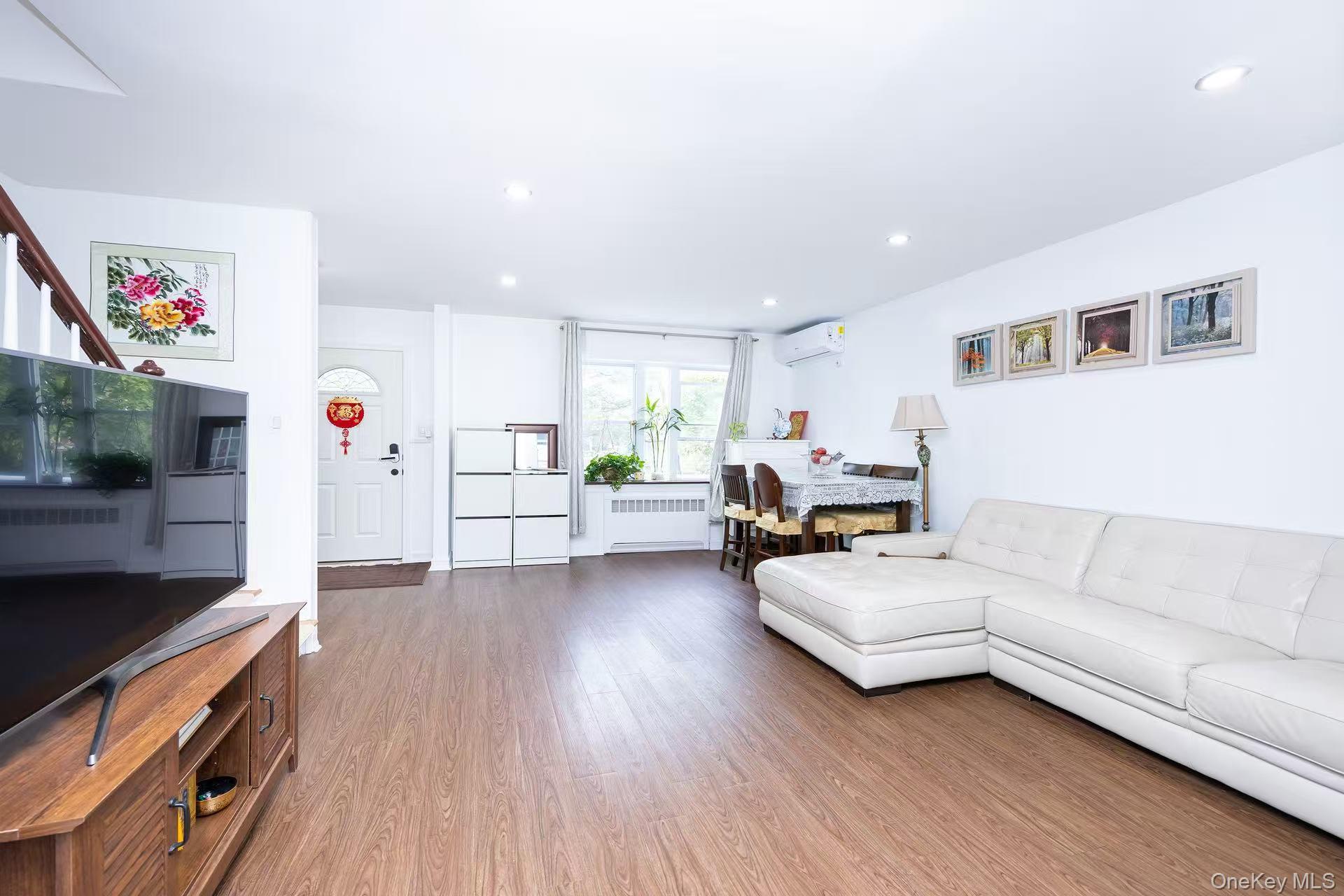 14742 77th Avenue, Flushing, NY 11367