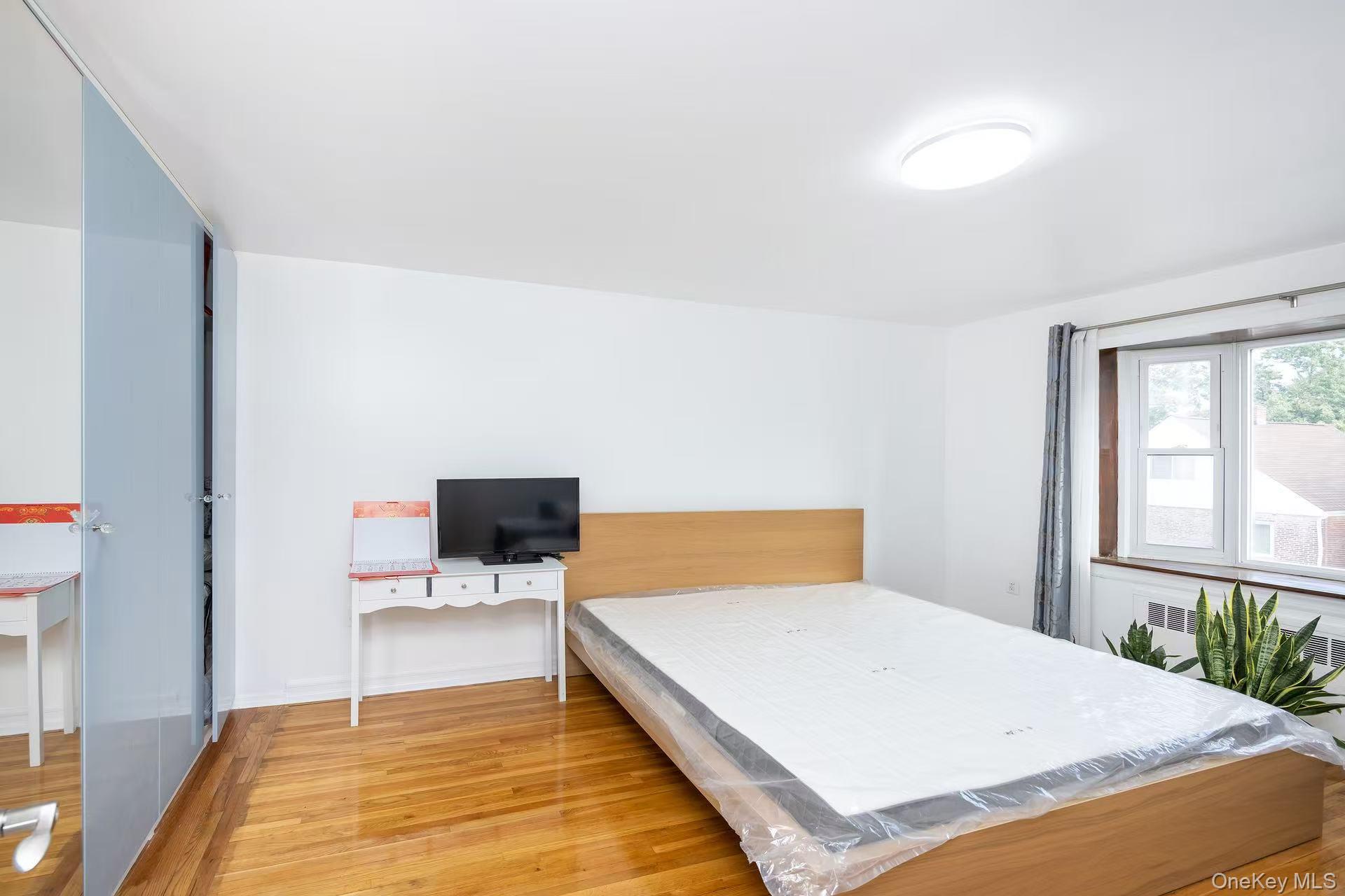 14742 77th Avenue, Flushing, NY 11367