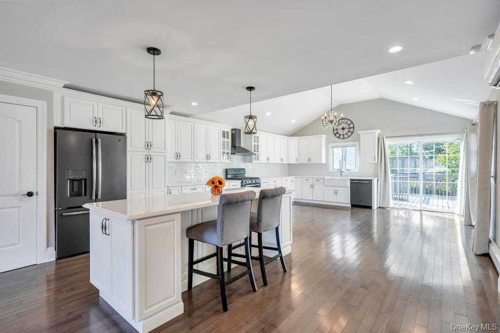 2566 Hyacinth Street, Westbury, NY 11590