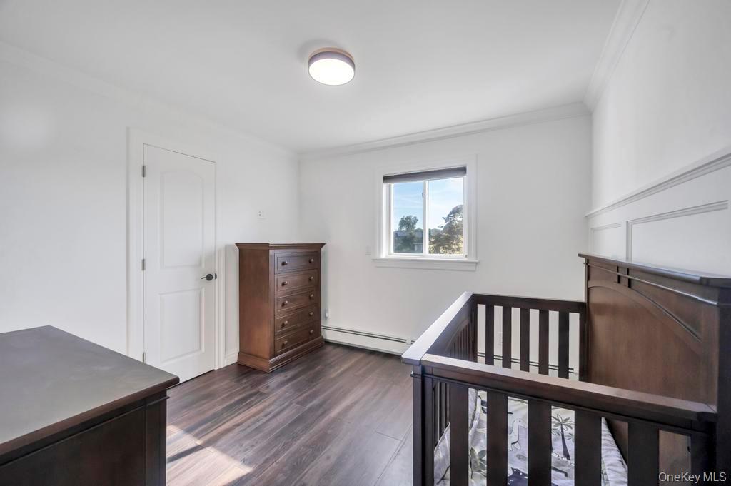 2566 Hyacinth Street, Westbury, NY 11590