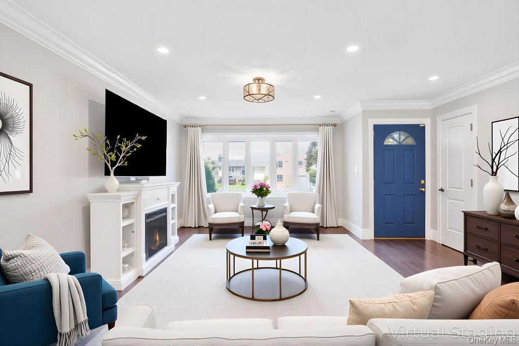 2566 Hyacinth Street, Westbury, NY 11590