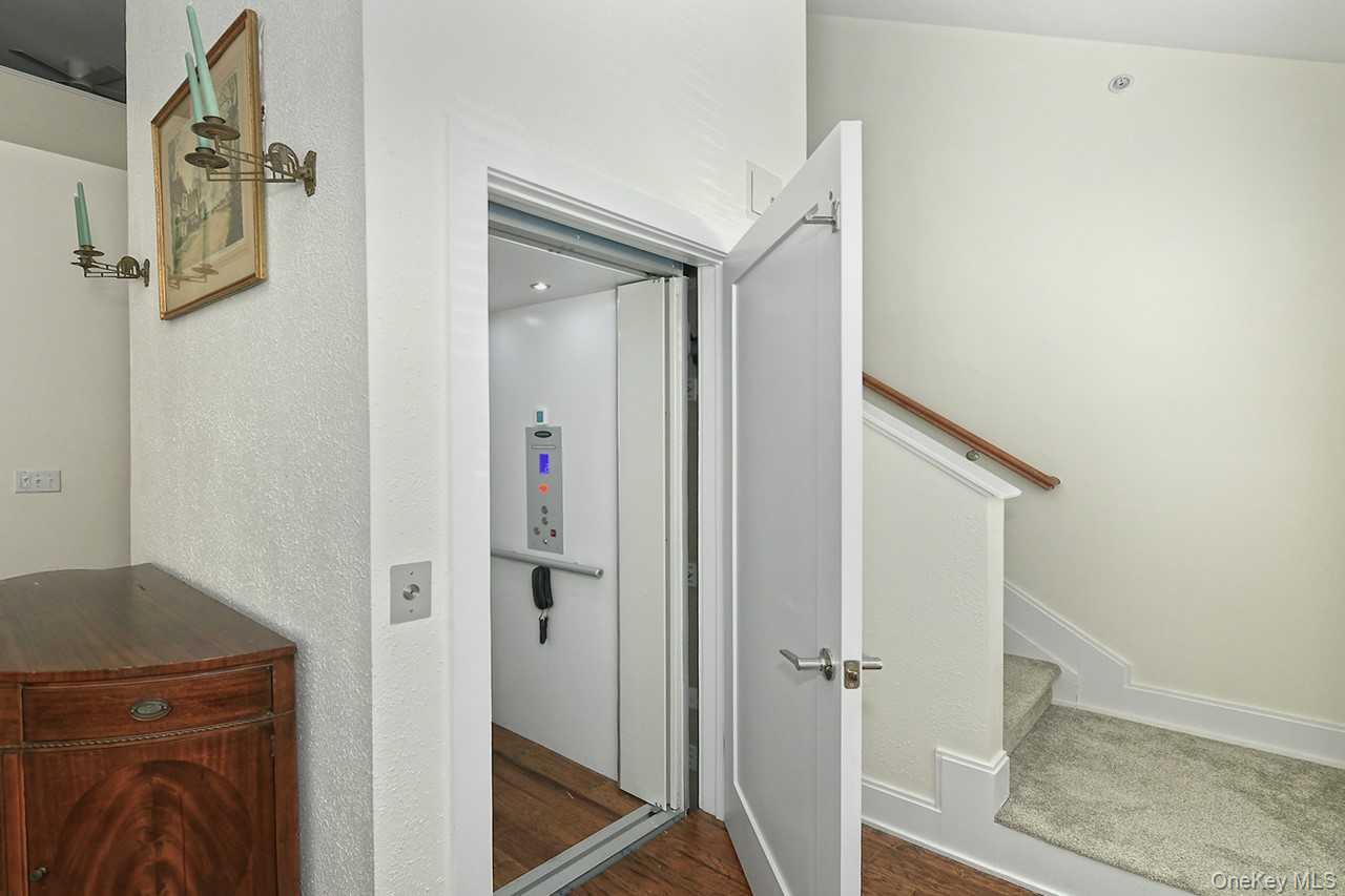 123 Emanuel Way, East Meadow, NY 11554