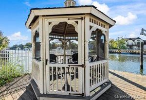 68 E Bayberry Road, Islip, NY 11751