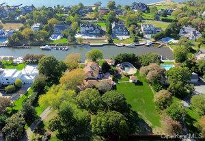 68 E Bayberry Road, Islip, NY 11751