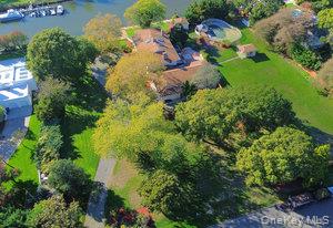 68 E Bayberry Road, Islip, NY 11751