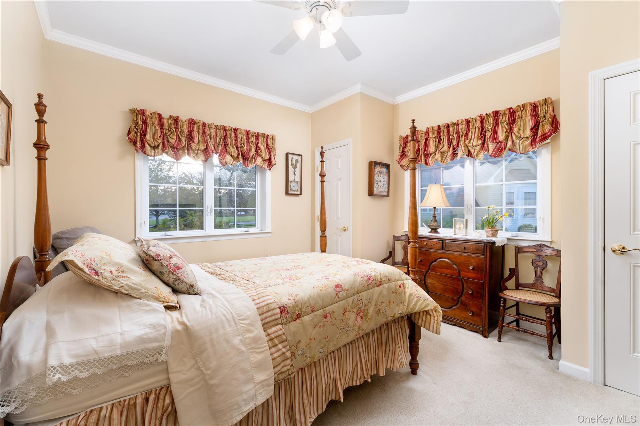 28 Rose Lane # 28, Mount Sinai, NY 11766