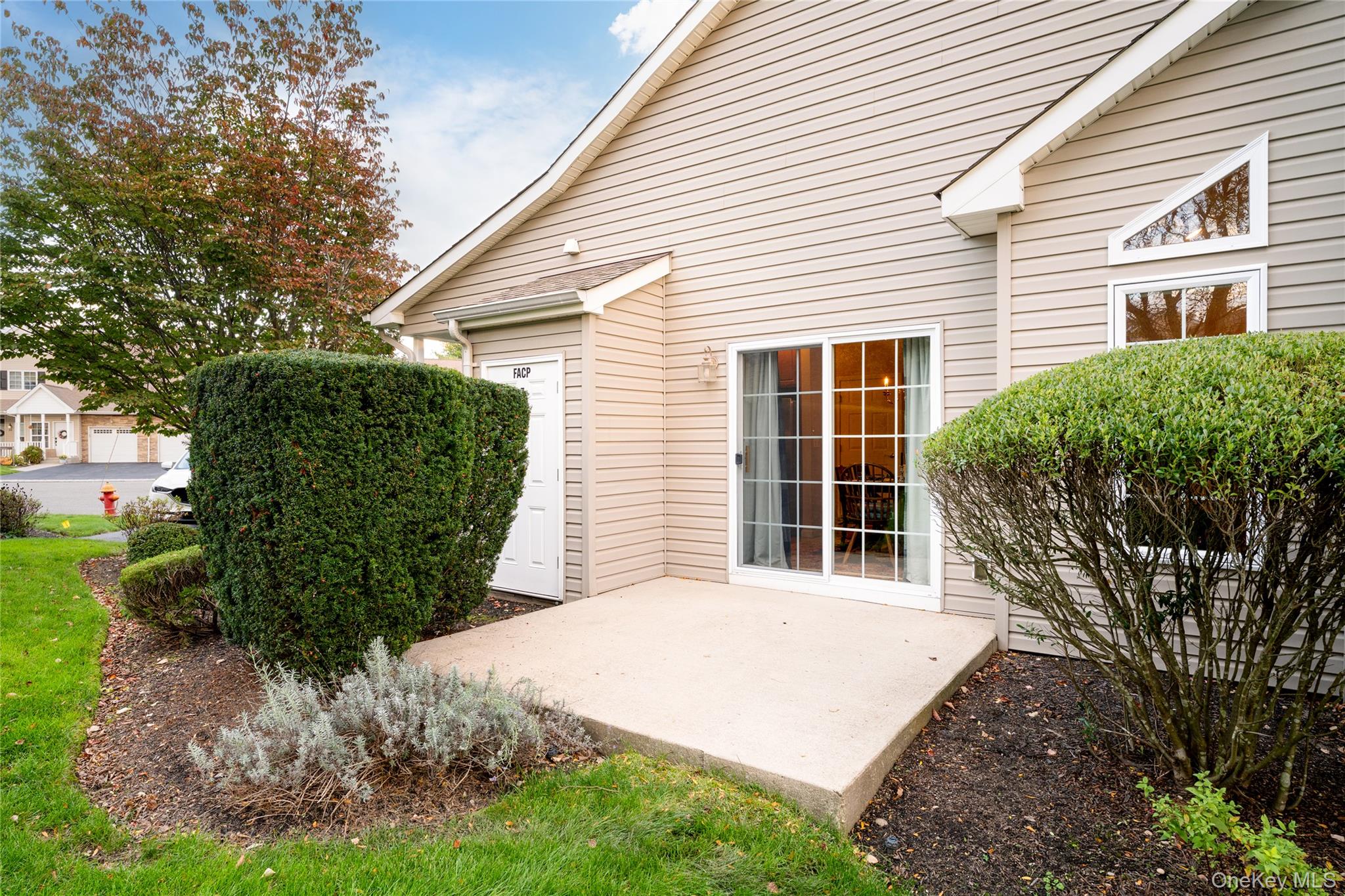 28 Rose Lane # 28, Mount Sinai, NY 11766