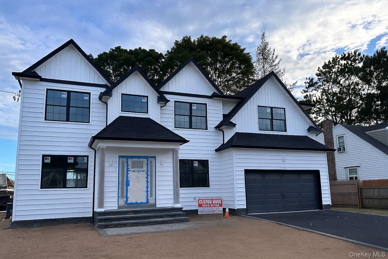 214 N Cedar, Massapequa, NY 11758