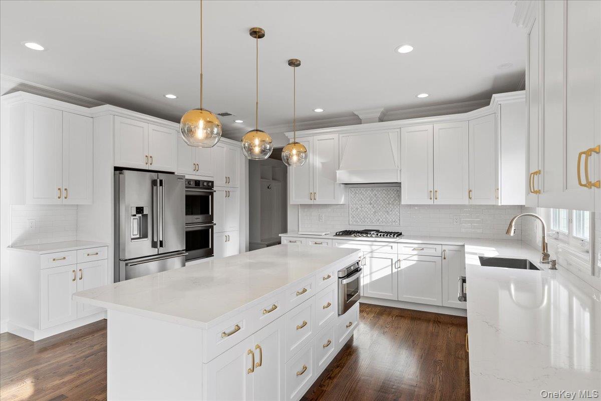 214 N Cedar, Massapequa, NY 11758