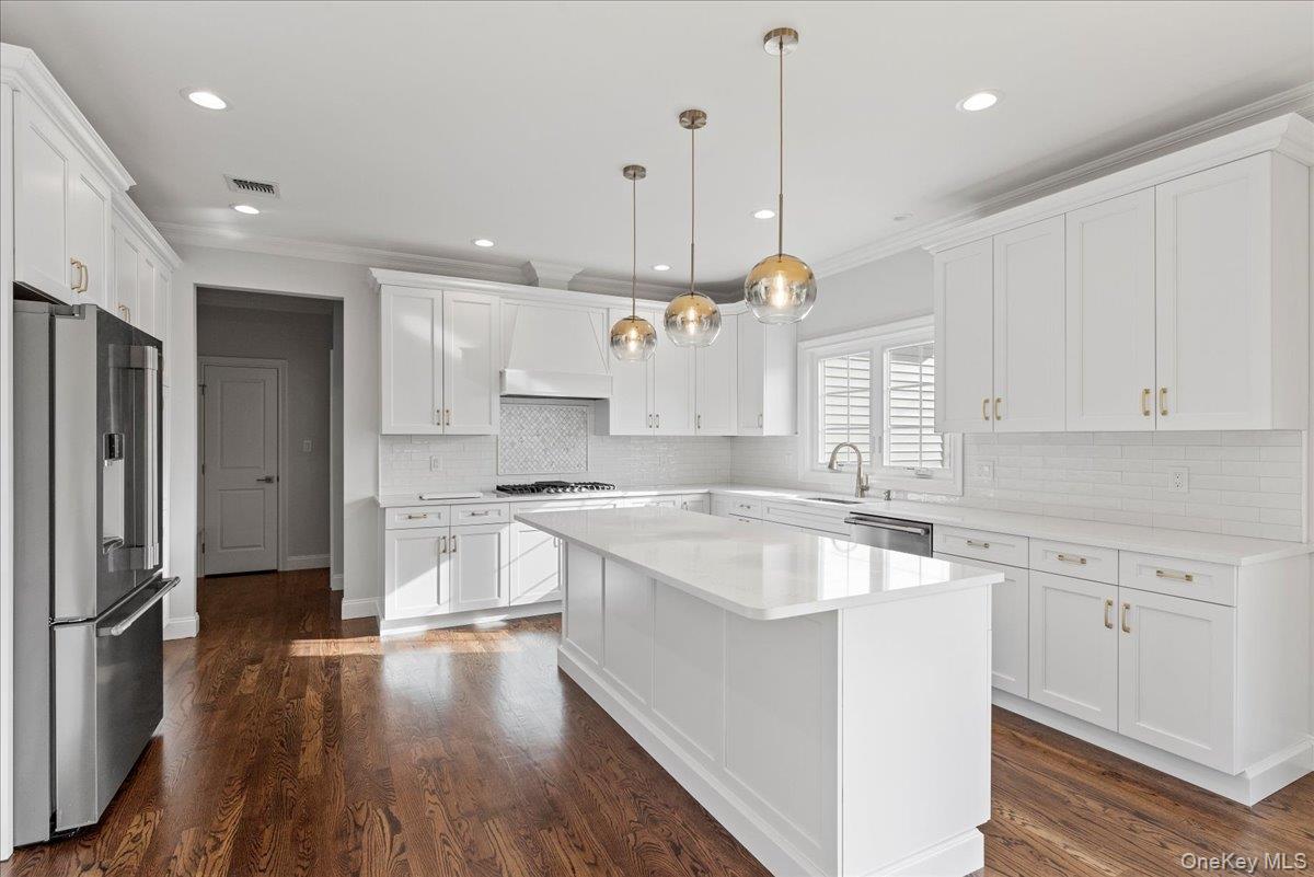 214 N Cedar, Massapequa, NY 11758