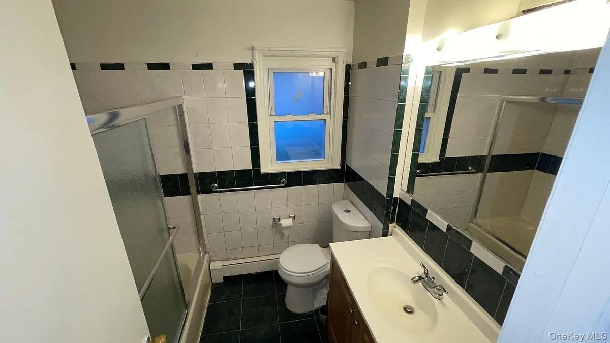 16 Garfield Avenue, Valley Stream, NY 11580