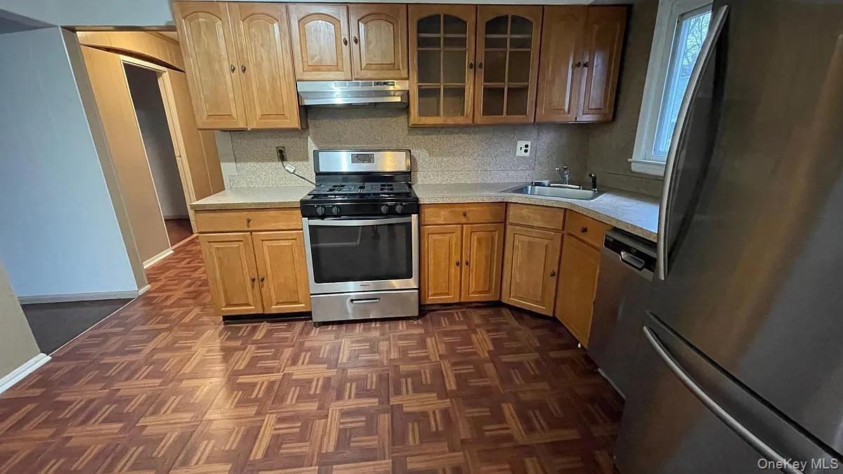 16 Garfield Avenue, Valley Stream, NY 11580