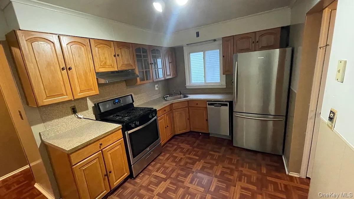 16 Garfield Avenue, Valley Stream, NY 11580