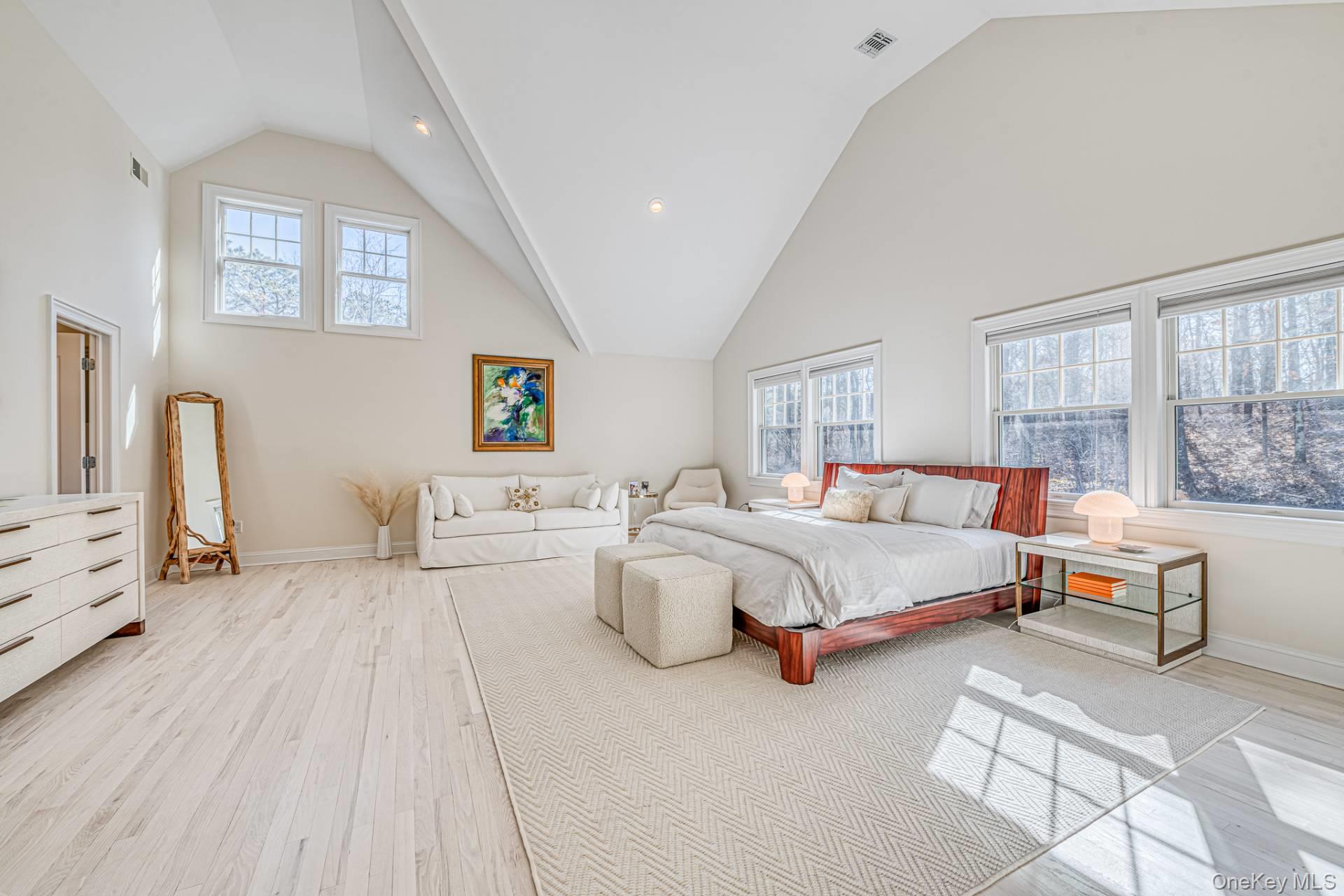 1058 Noyac Path, Water Mill, NY 11976