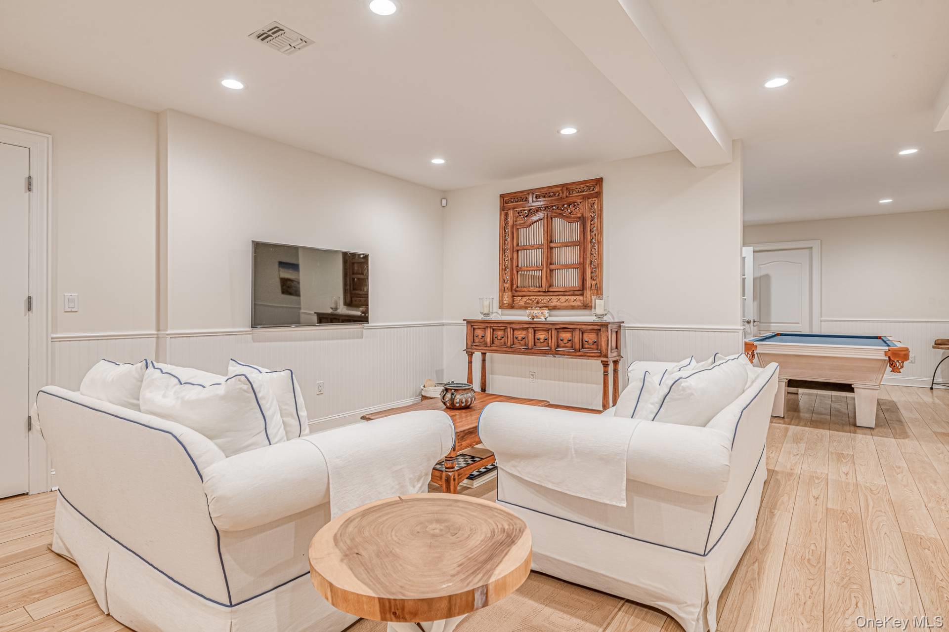 1058 Noyac Path, Water Mill, NY 11976