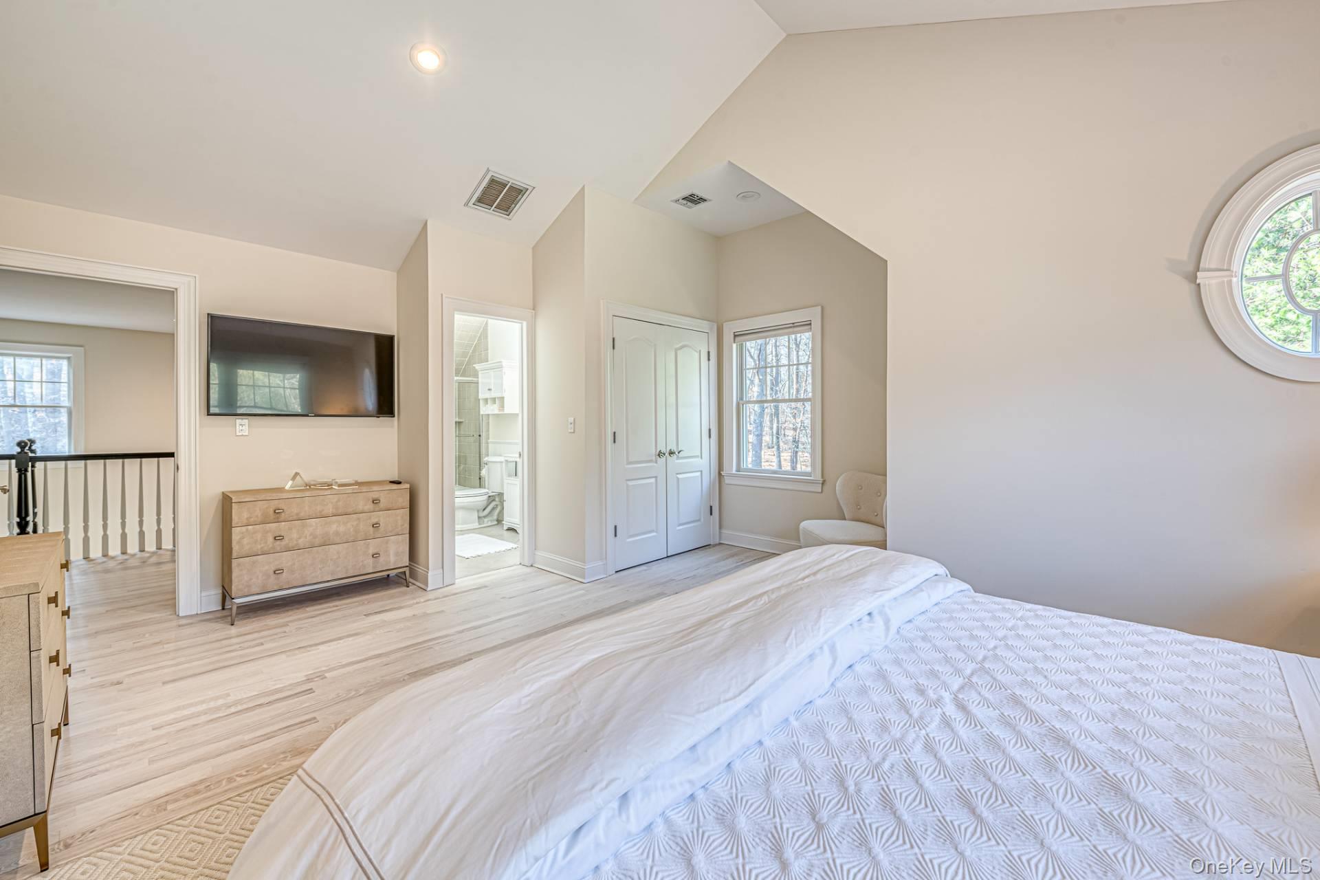 1058 Noyac Path, Water Mill, NY 11976