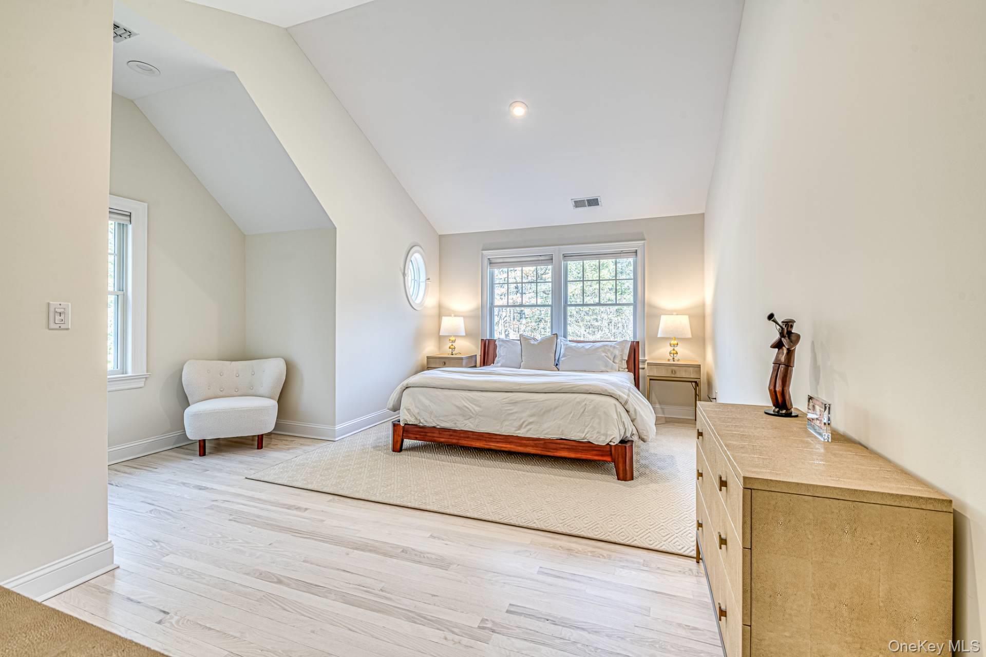 1058 Noyac Path, Water Mill, NY 11976