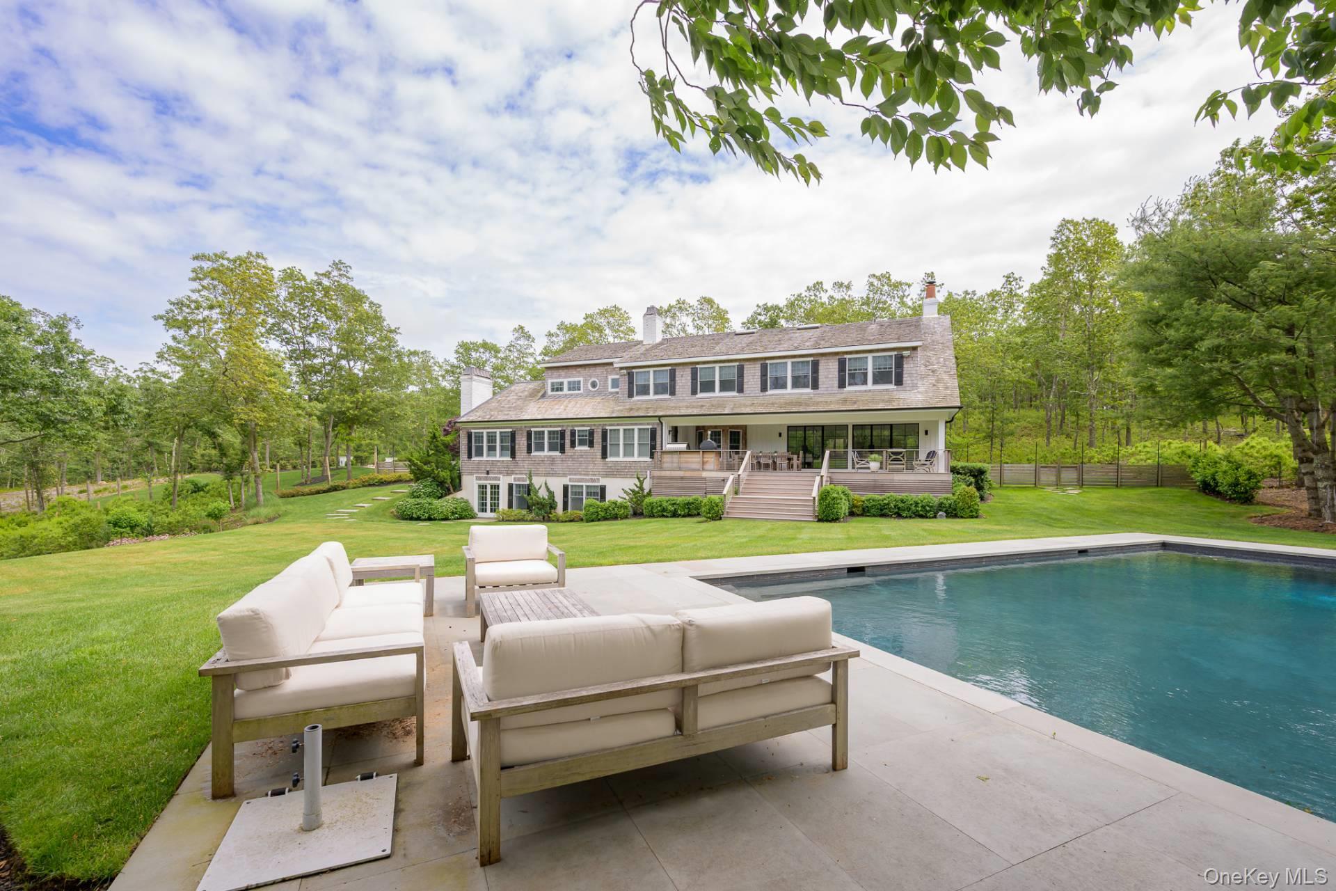 1058 Noyac Path, Water Mill, NY 11976