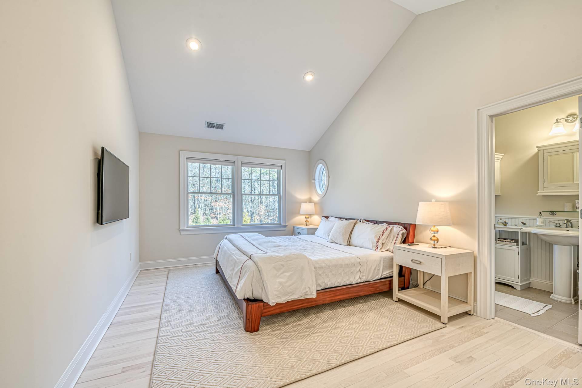 1058 Noyac Path, Water Mill, NY 11976