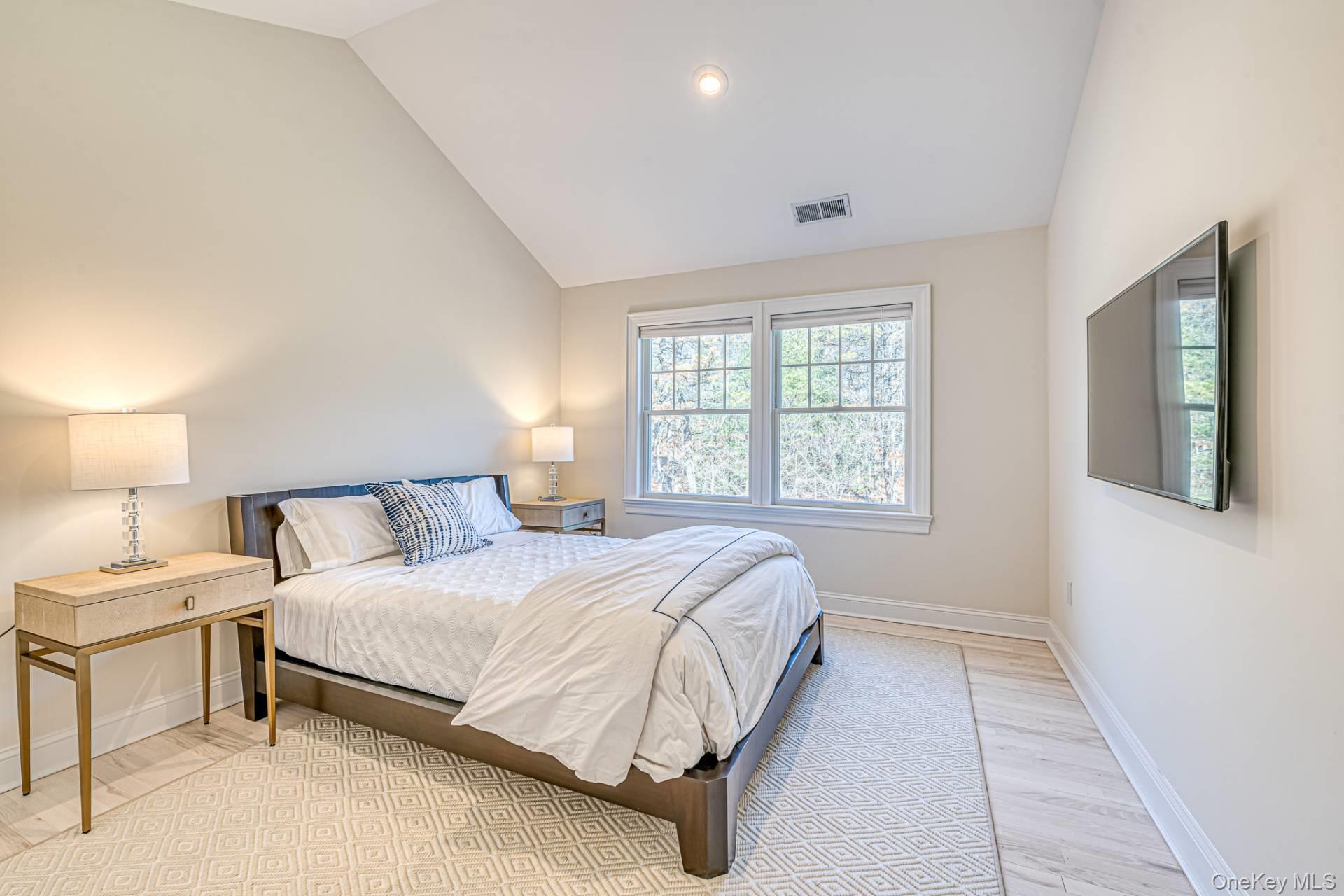 1058 Noyac Path, Water Mill, NY 11976