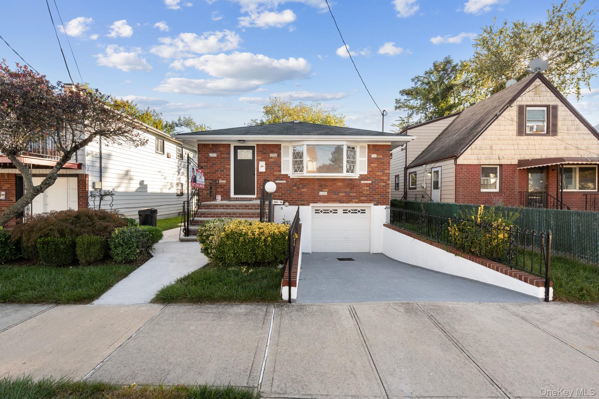 18918 Tioga Dr, Saint Albans, NY 11412