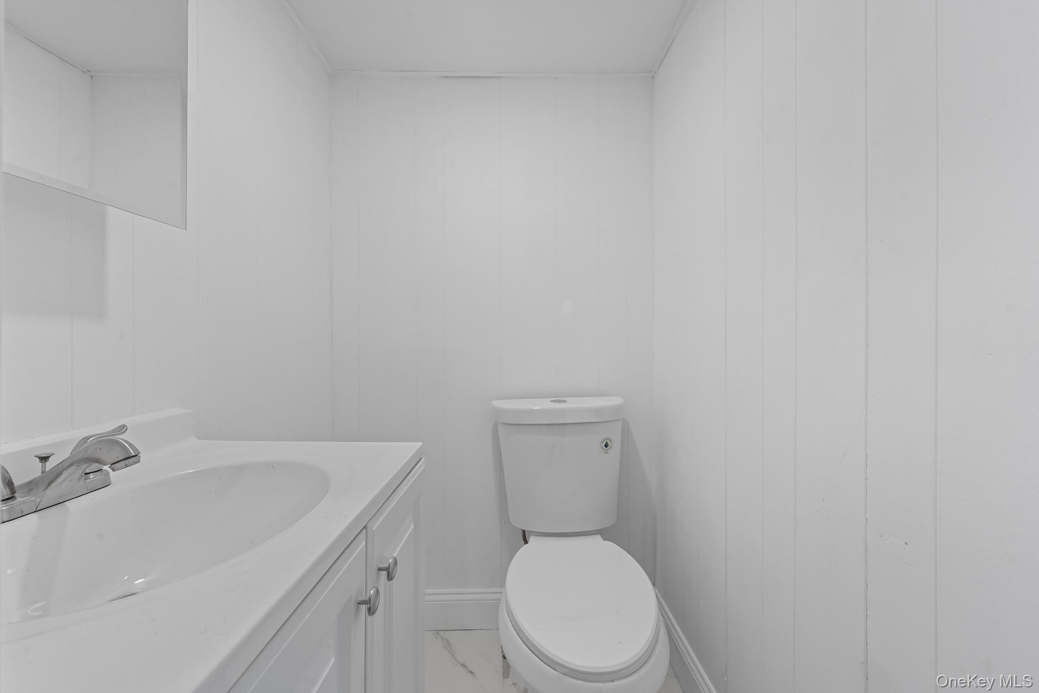 18918 Tioga Dr, Saint Albans, NY 11412