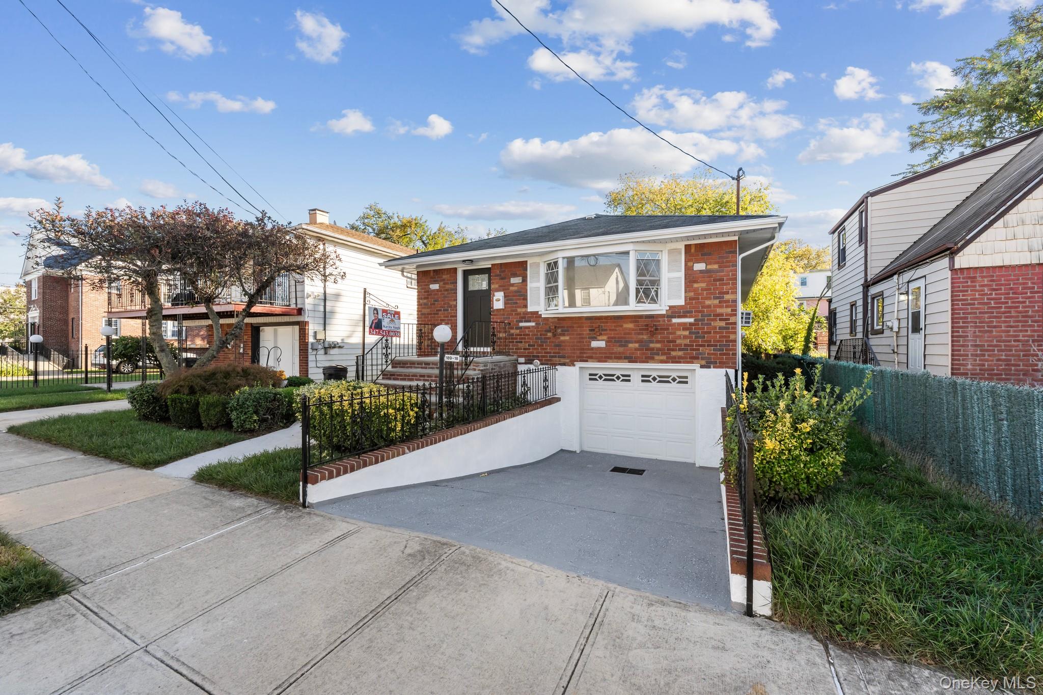 18918 Tioga Dr, Saint Albans, NY 11412