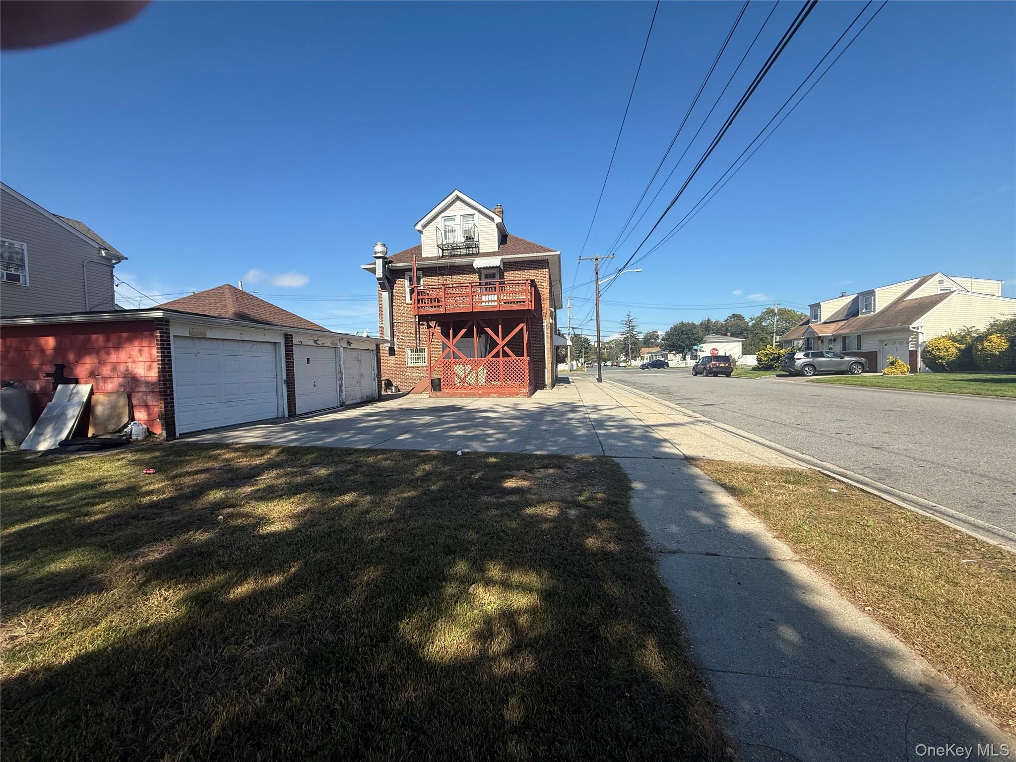 670 Dixon Avenue, Copiague, NY 11726