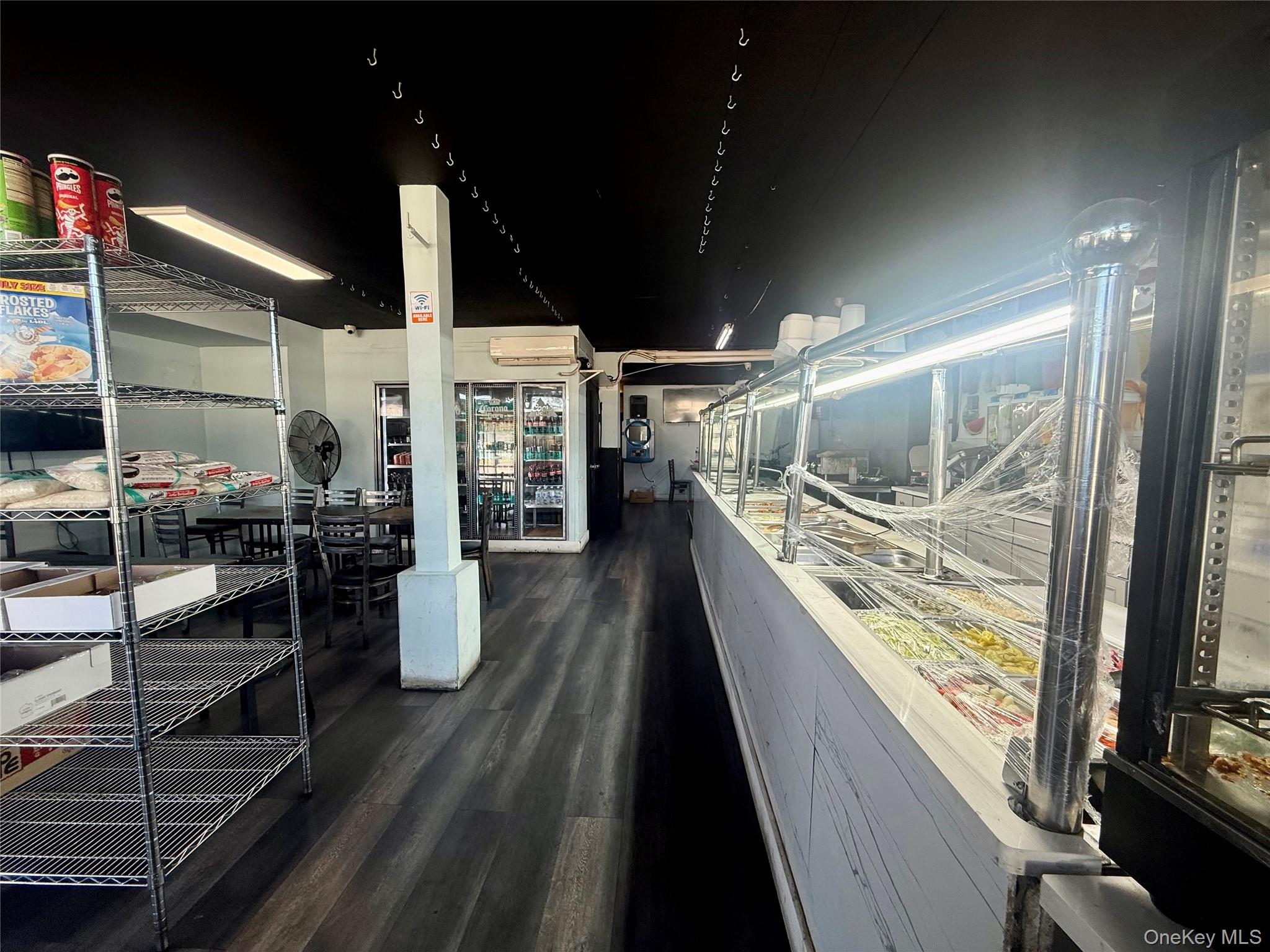 670 Dixon Avenue, Copiague, NY 11726