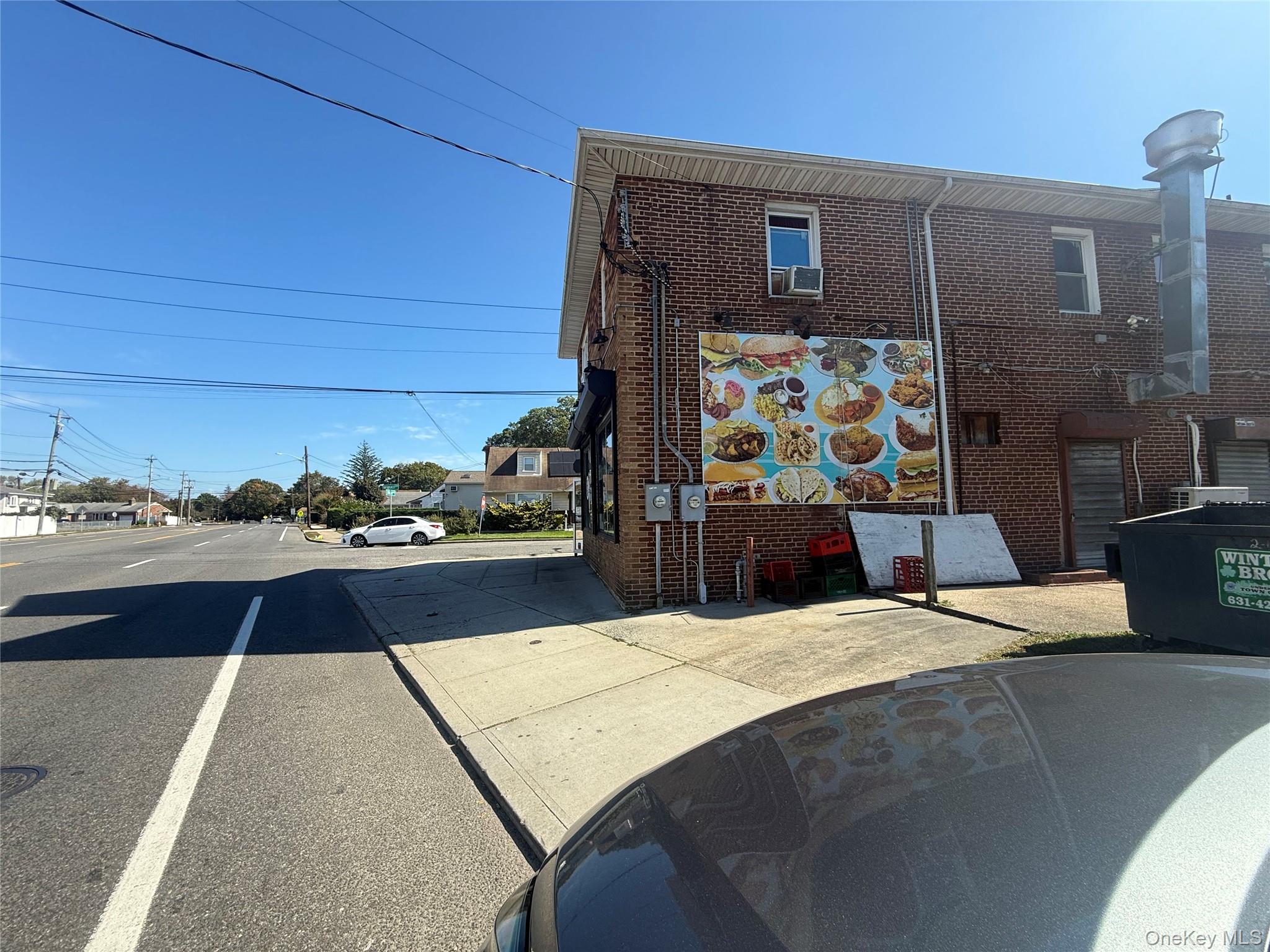 670 Dixon Avenue, Copiague, NY 11726