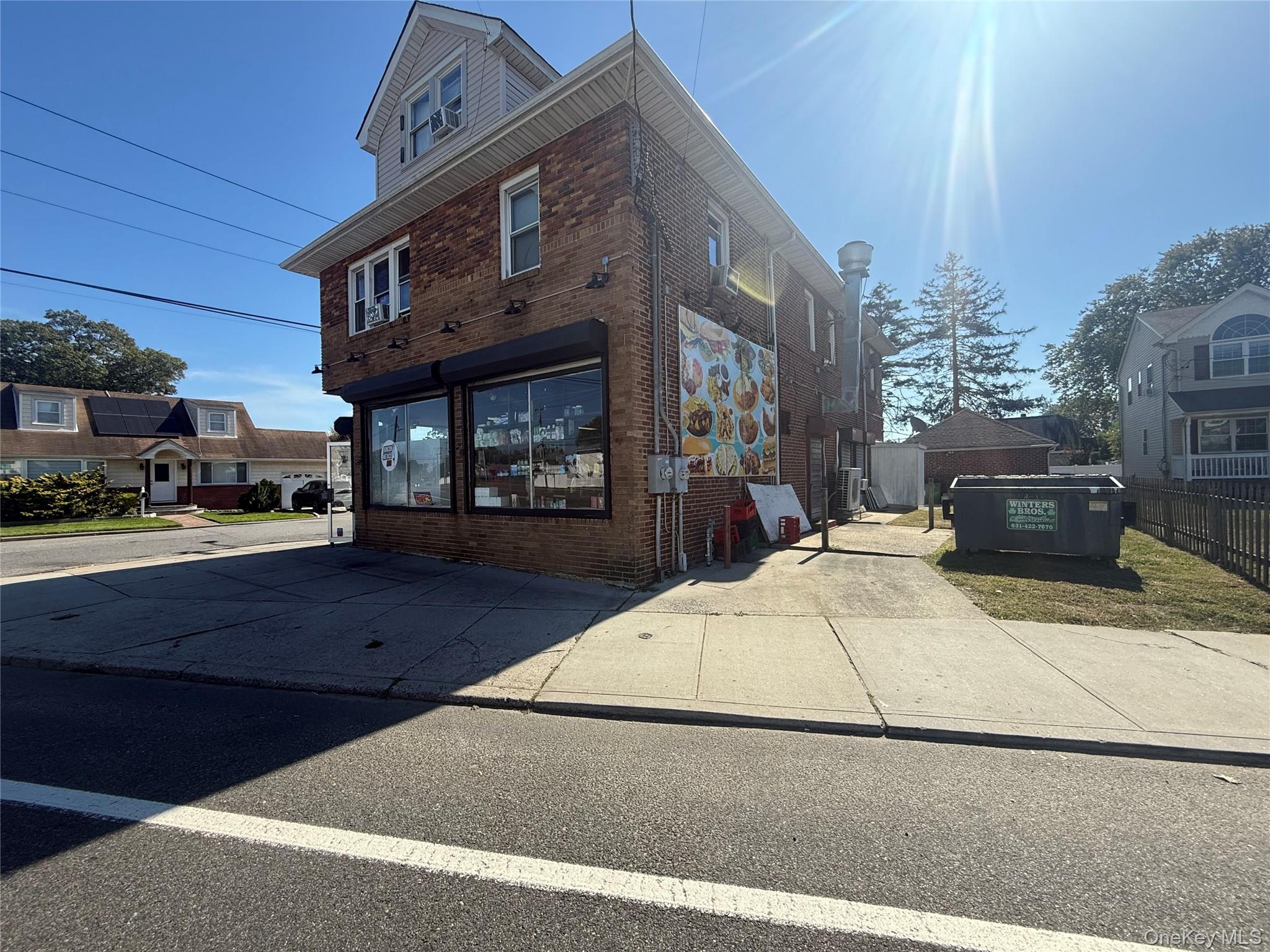 670 Dixon Avenue, Copiague, NY 11726