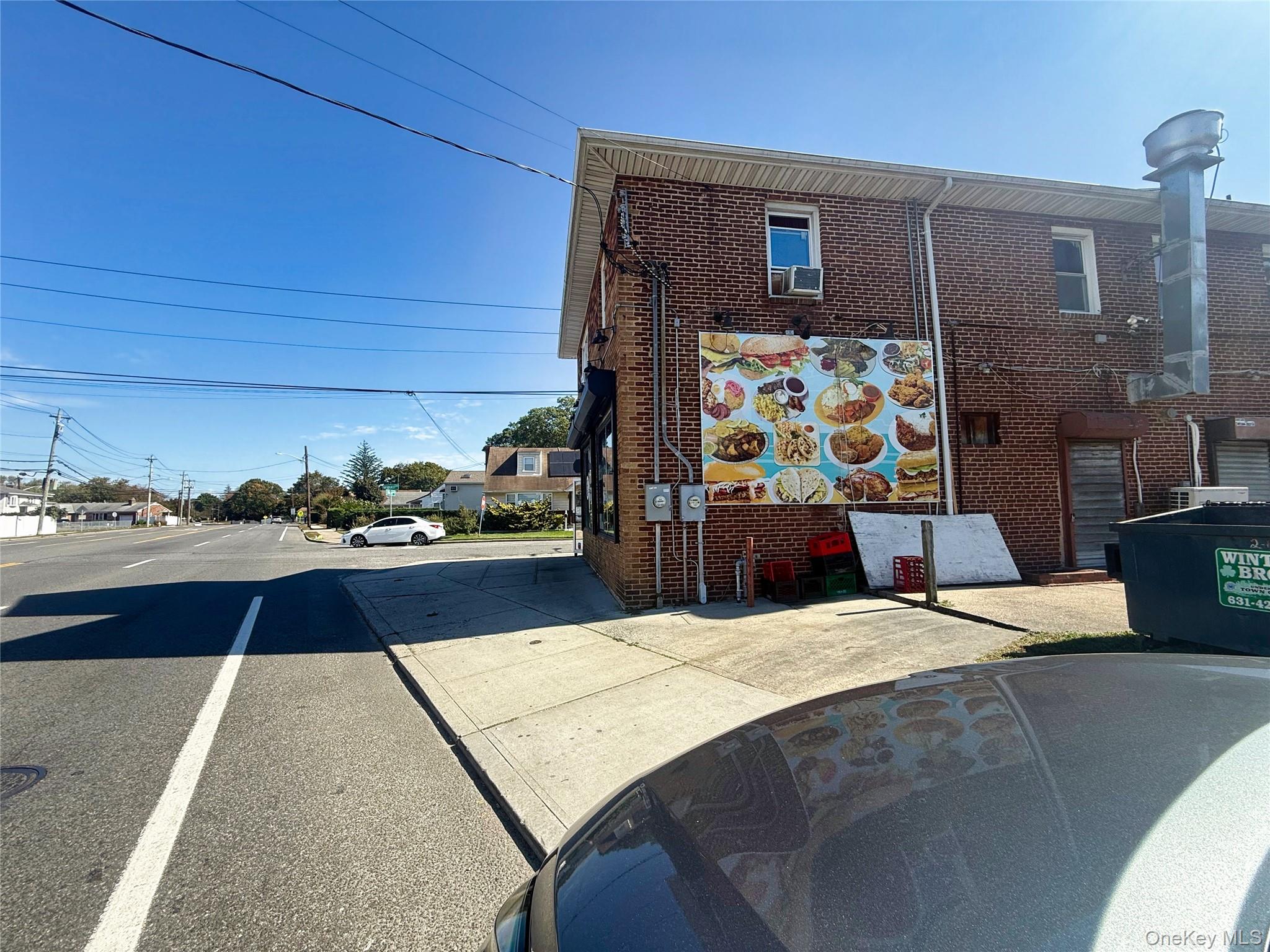 670 Dixon Avenue, Copiague, NY 11726