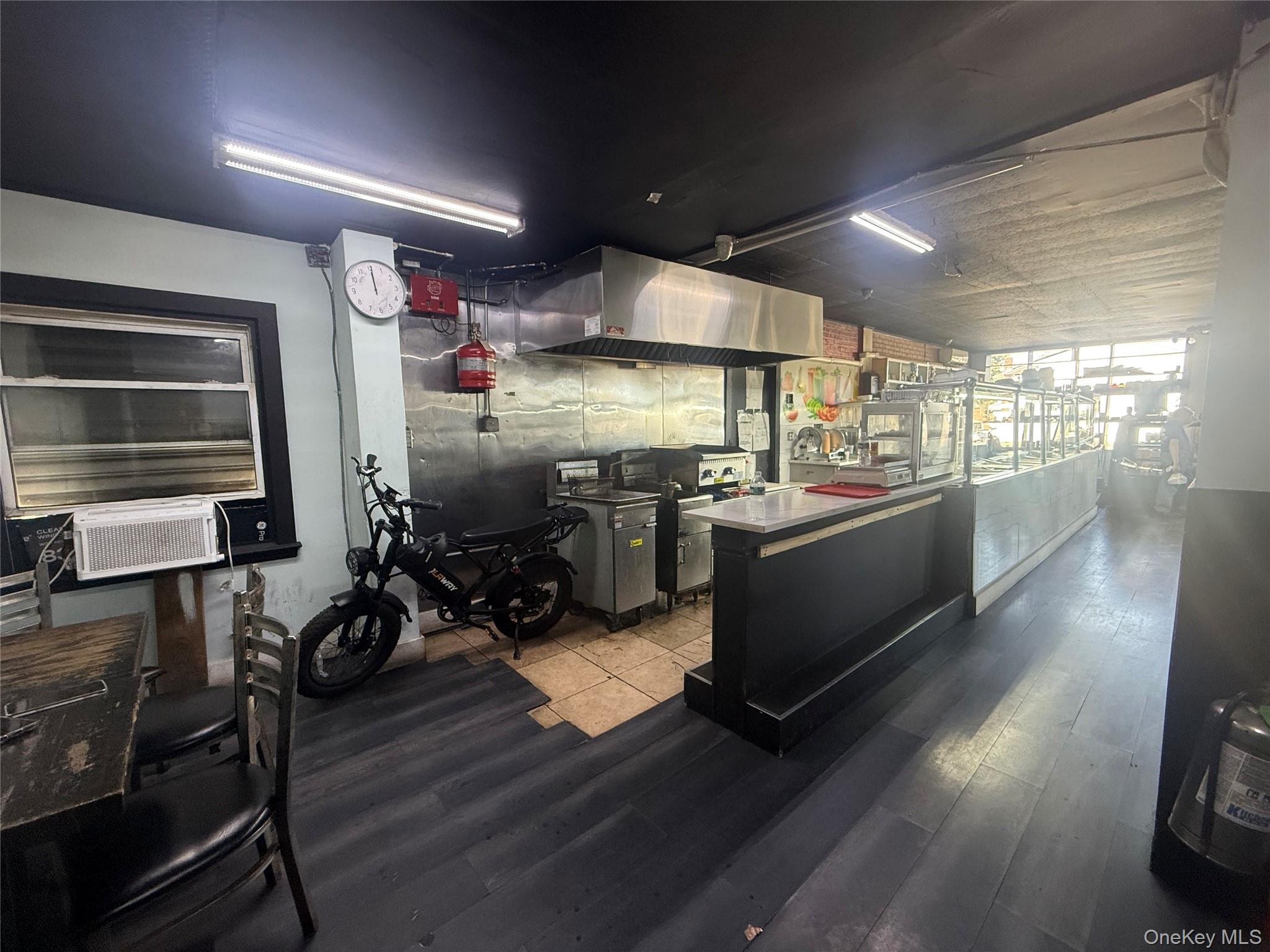 670 Dixon Avenue, Copiague, NY 11726