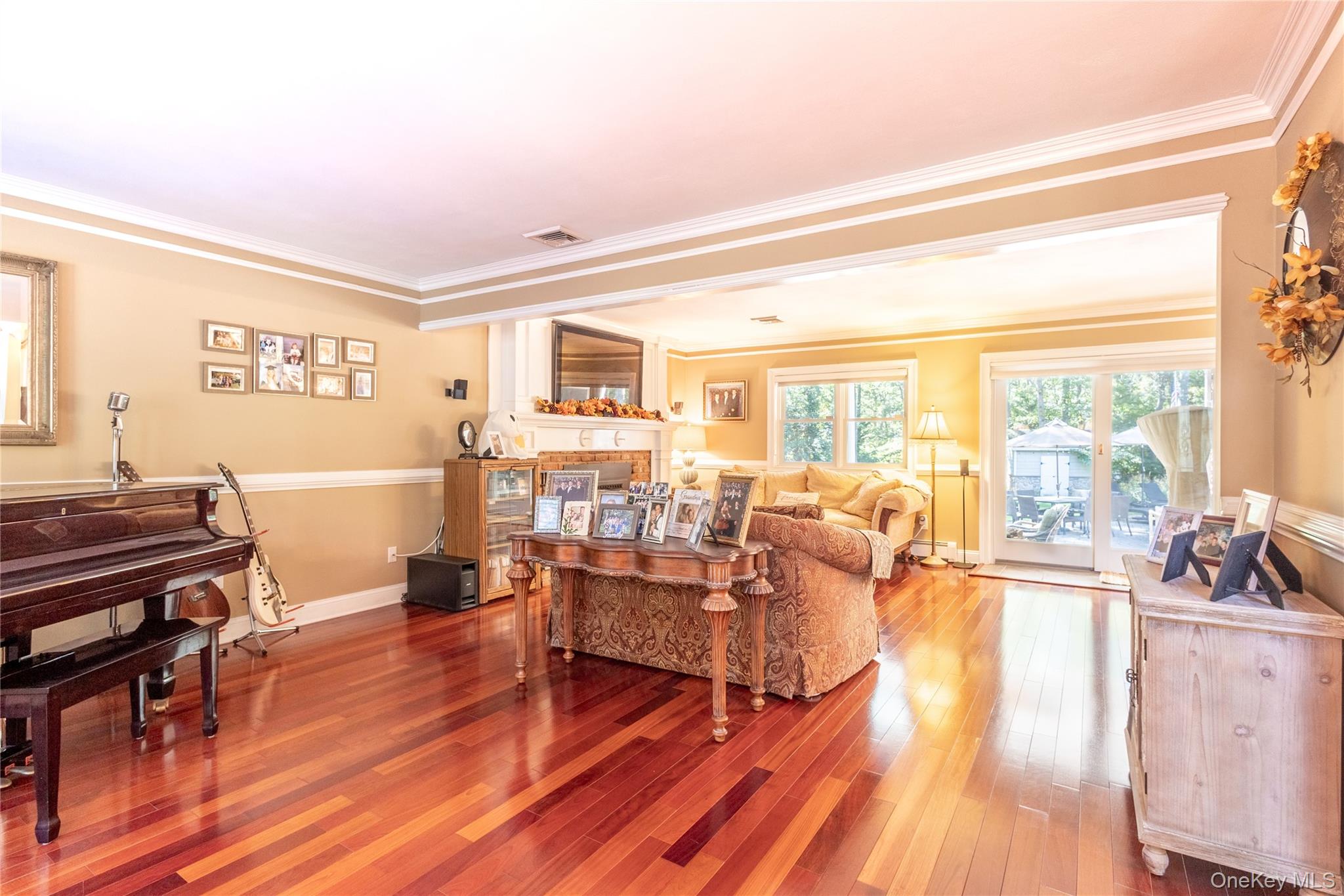 14 Vega Drive, Shoreham, NY 11786