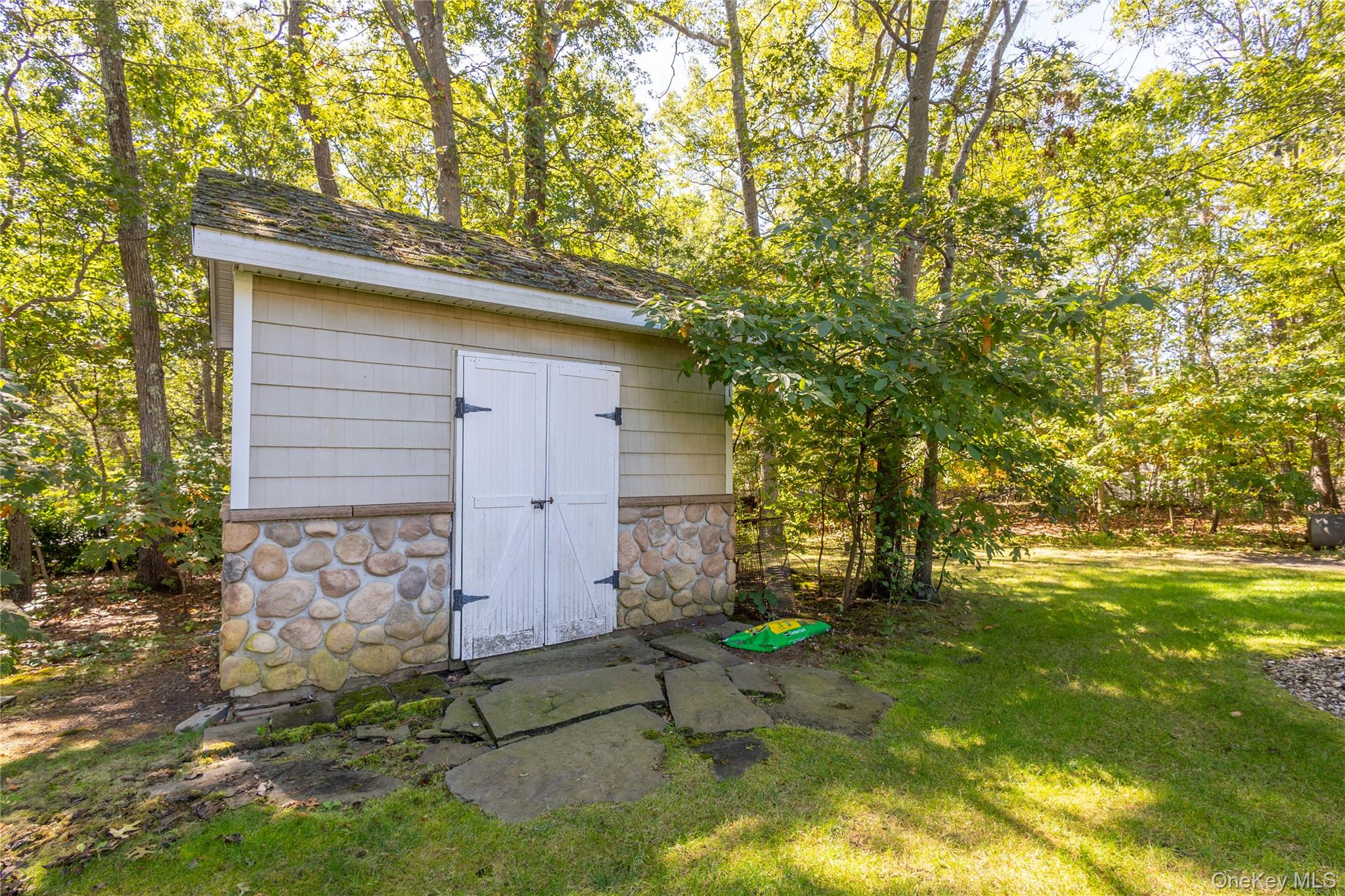 14 Vega Drive, Shoreham, NY 11786