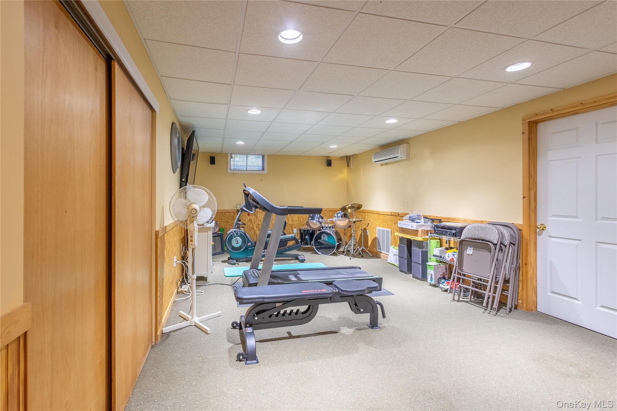 14 Vega Drive, Shoreham, NY 11786