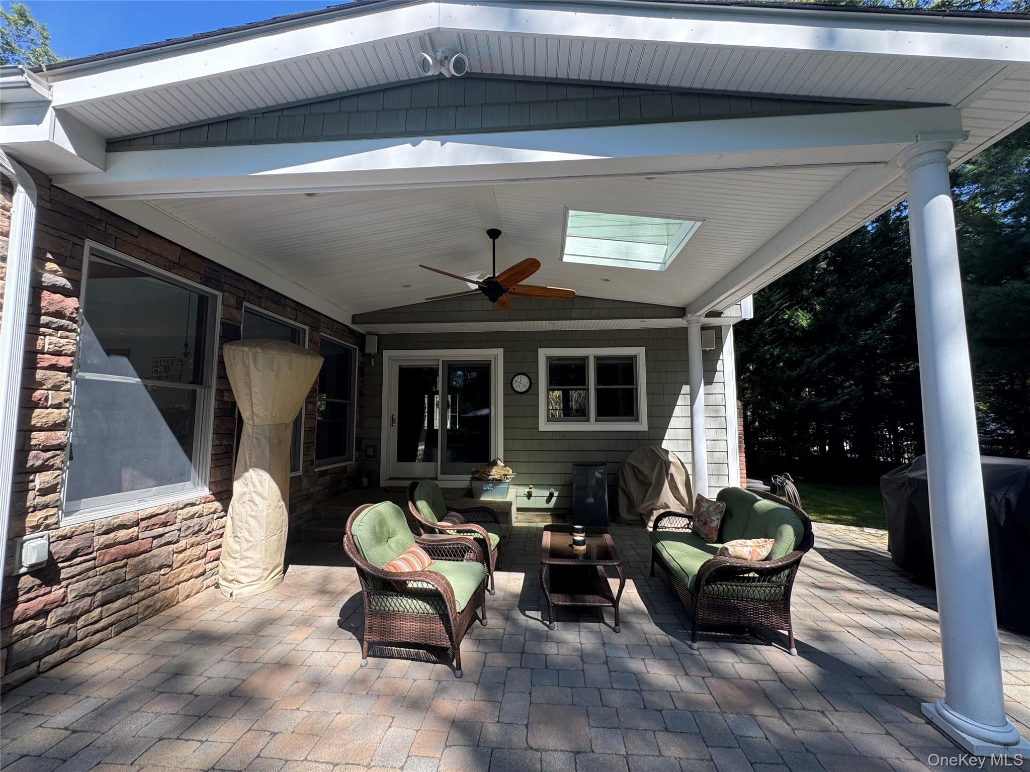 14 Vega Drive, Shoreham, NY 11786