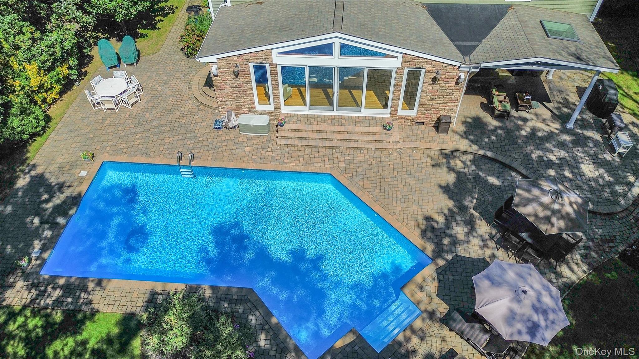 14 Vega Drive, Shoreham, NY 11786