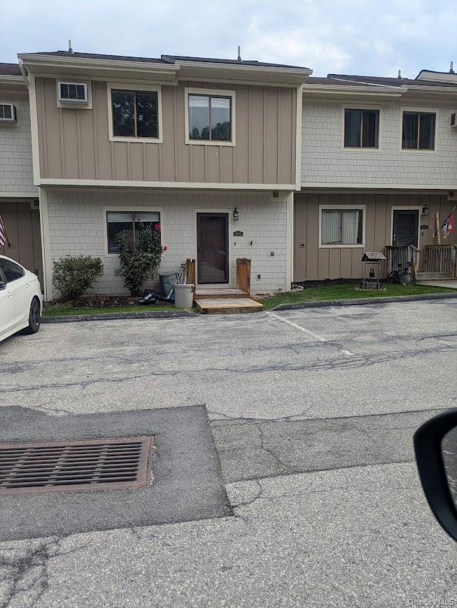 6905 Chelsea Cove N, Hopewell Junction, NY 12533