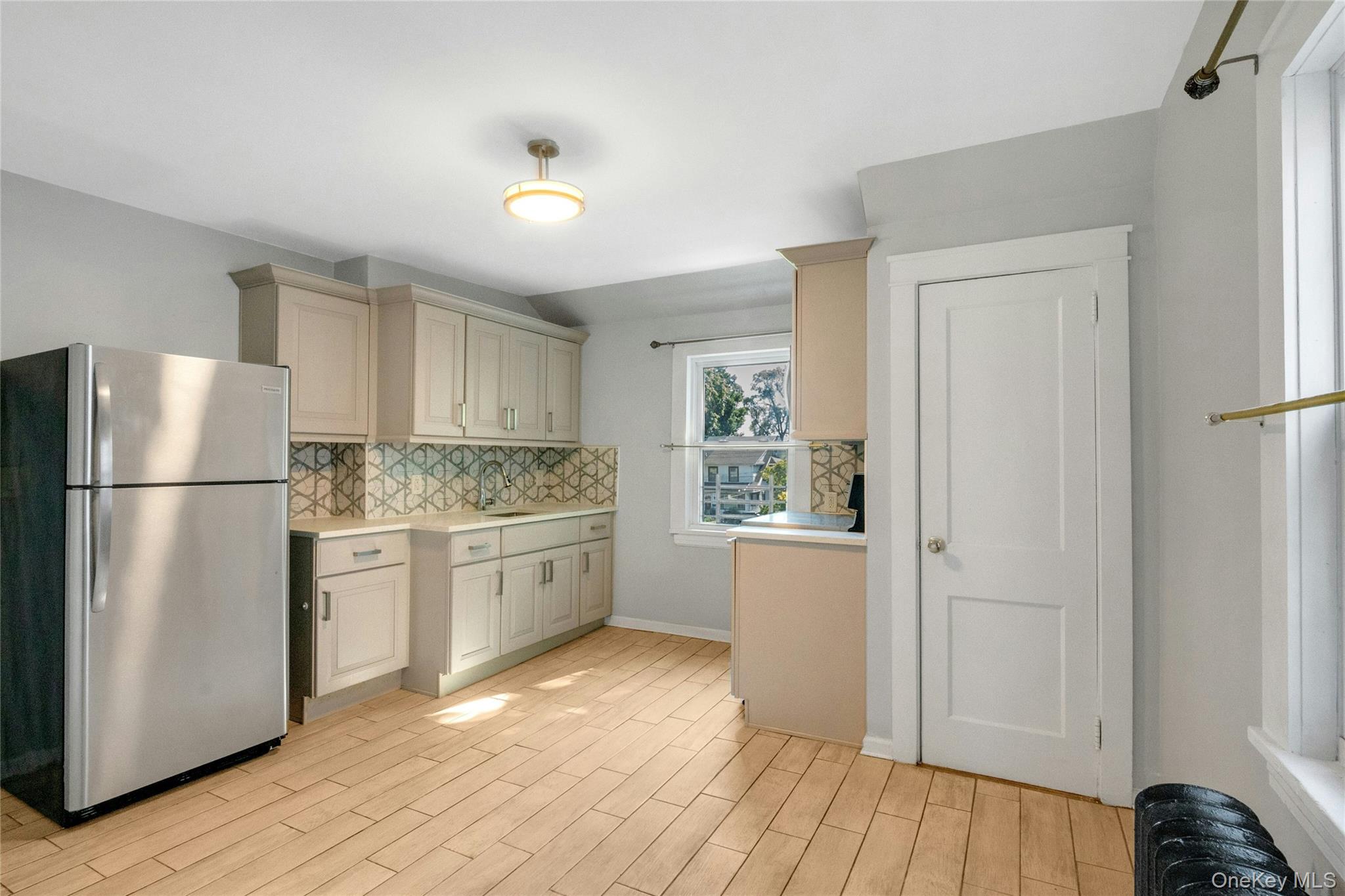 290 E Sidney Avenue, Mount Vernon, NY 10553