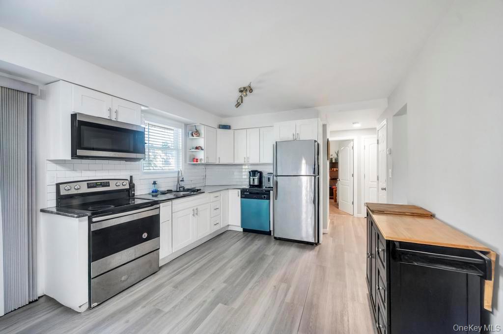 382 Boyle Road, Selden, NY 11784