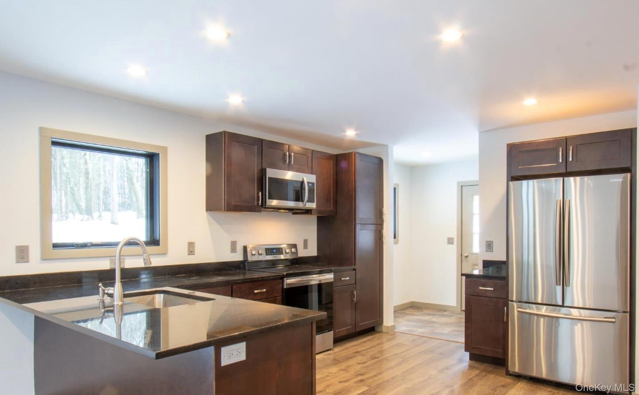 30 Ridge Lane, Hillsdale, NY 12529