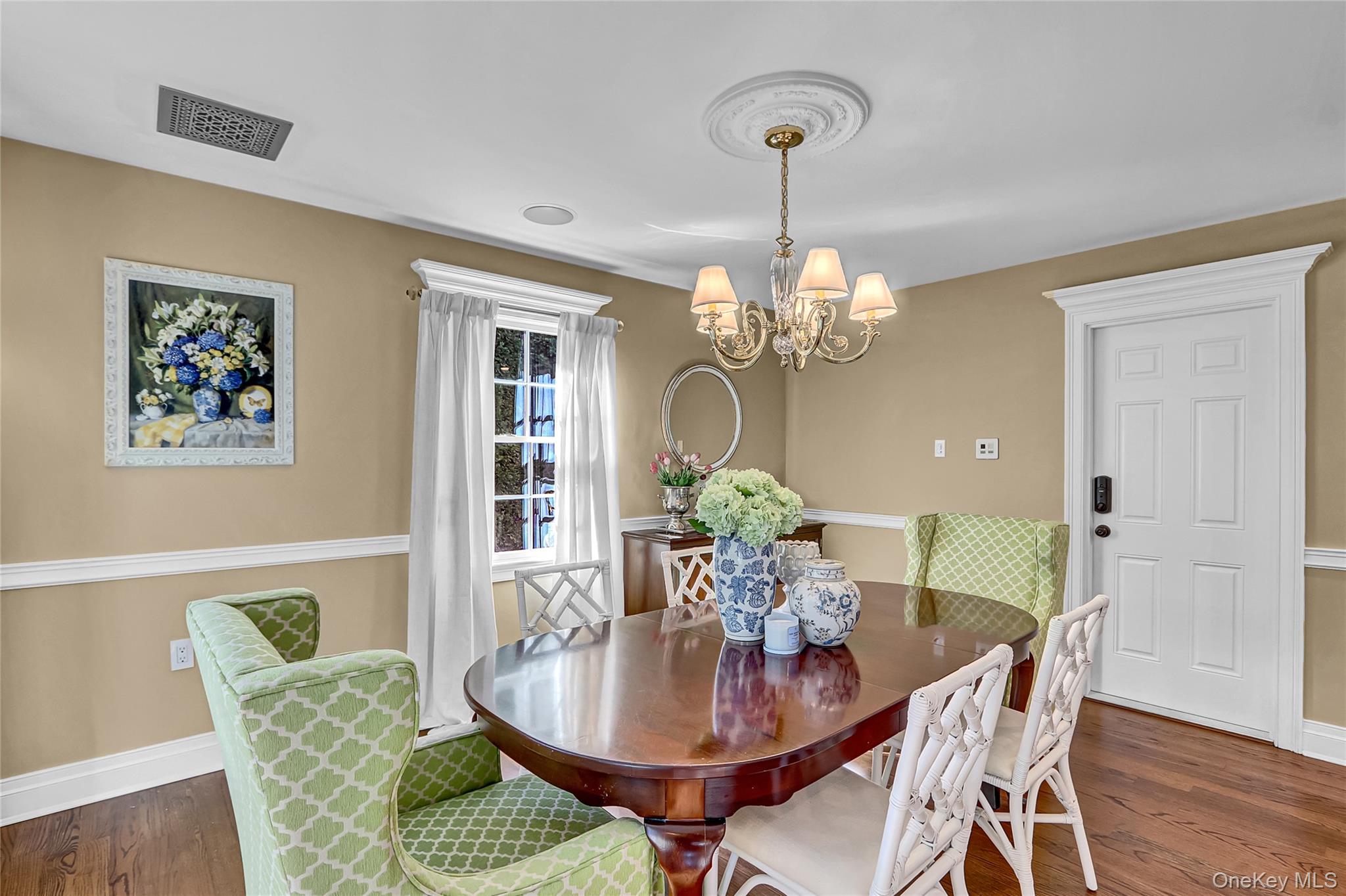 5 Wilson Street, Garden City, NY 11530