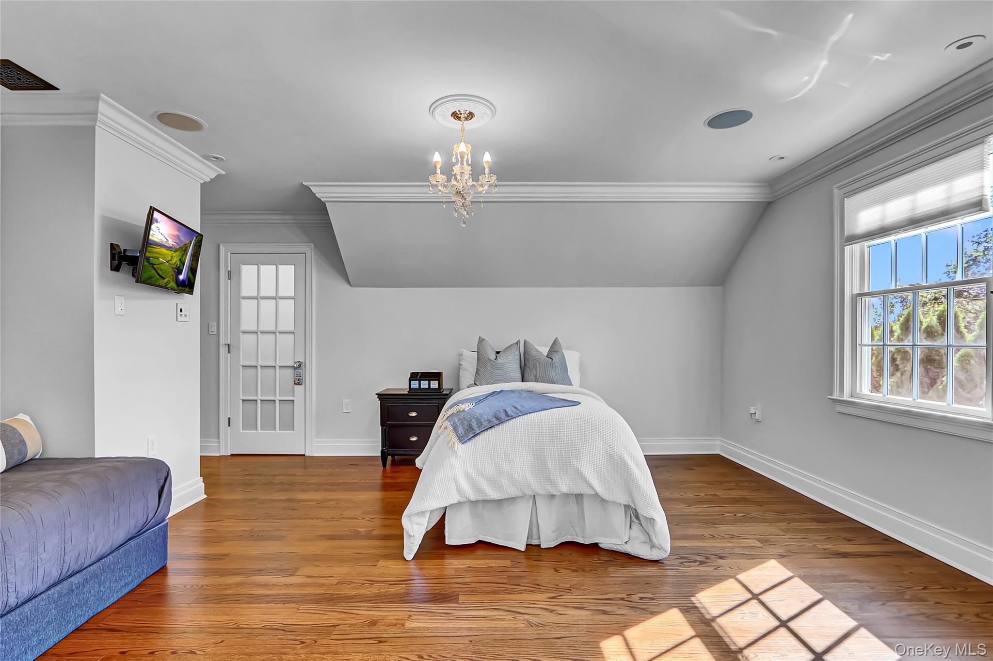 5 Wilson Street, Garden City, NY 11530