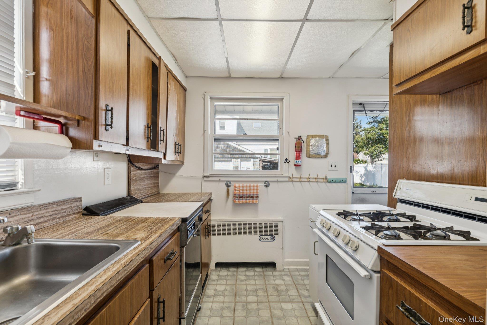 178 Princess Street, Hicksville, NY 11801