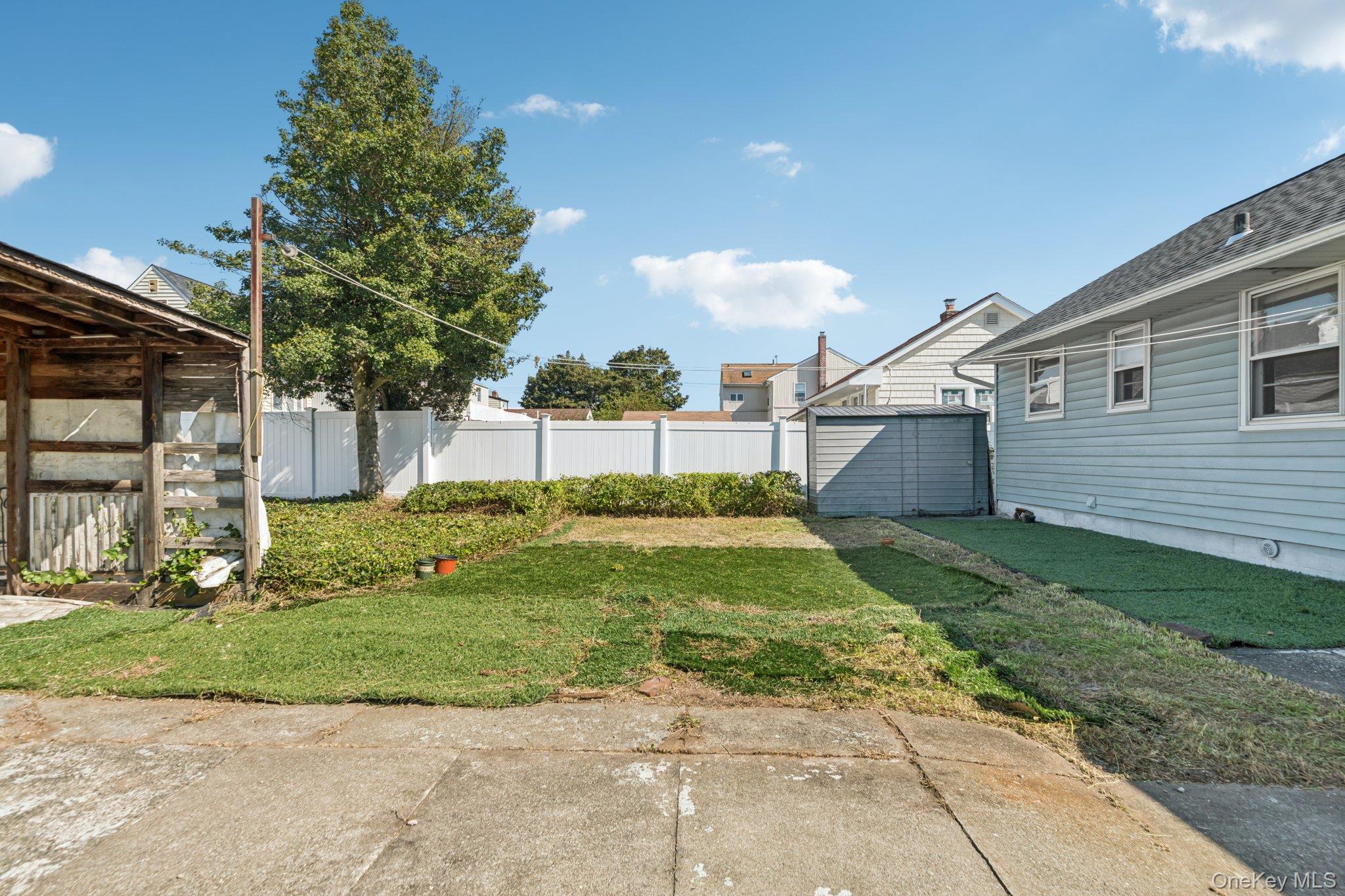 178 Princess Street, Hicksville, NY 11801