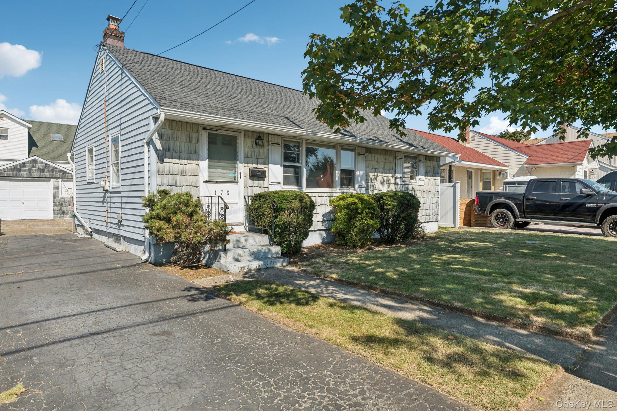 178 Princess Street, Hicksville, NY 11801