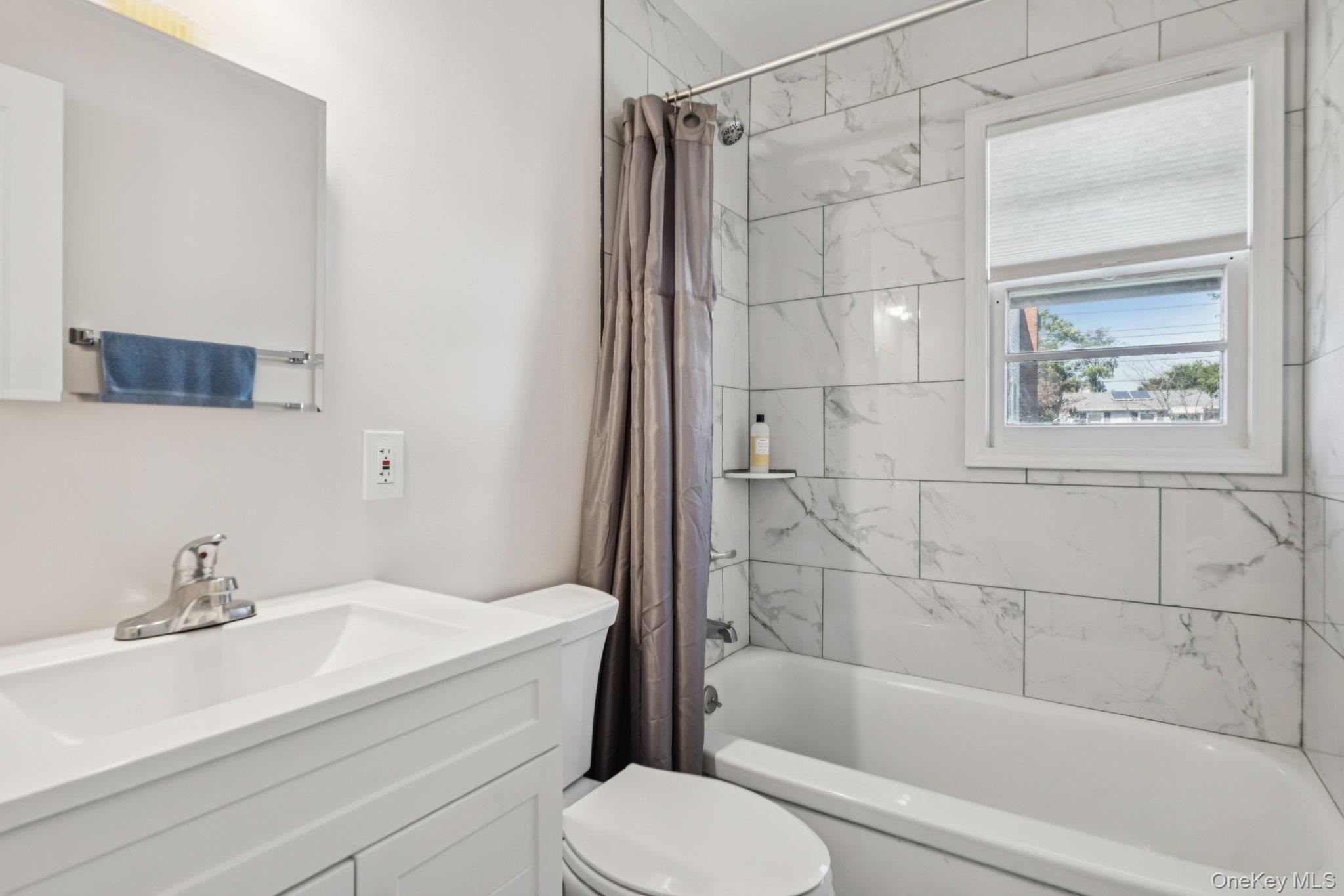 178 Princess Street, Hicksville, NY 11801